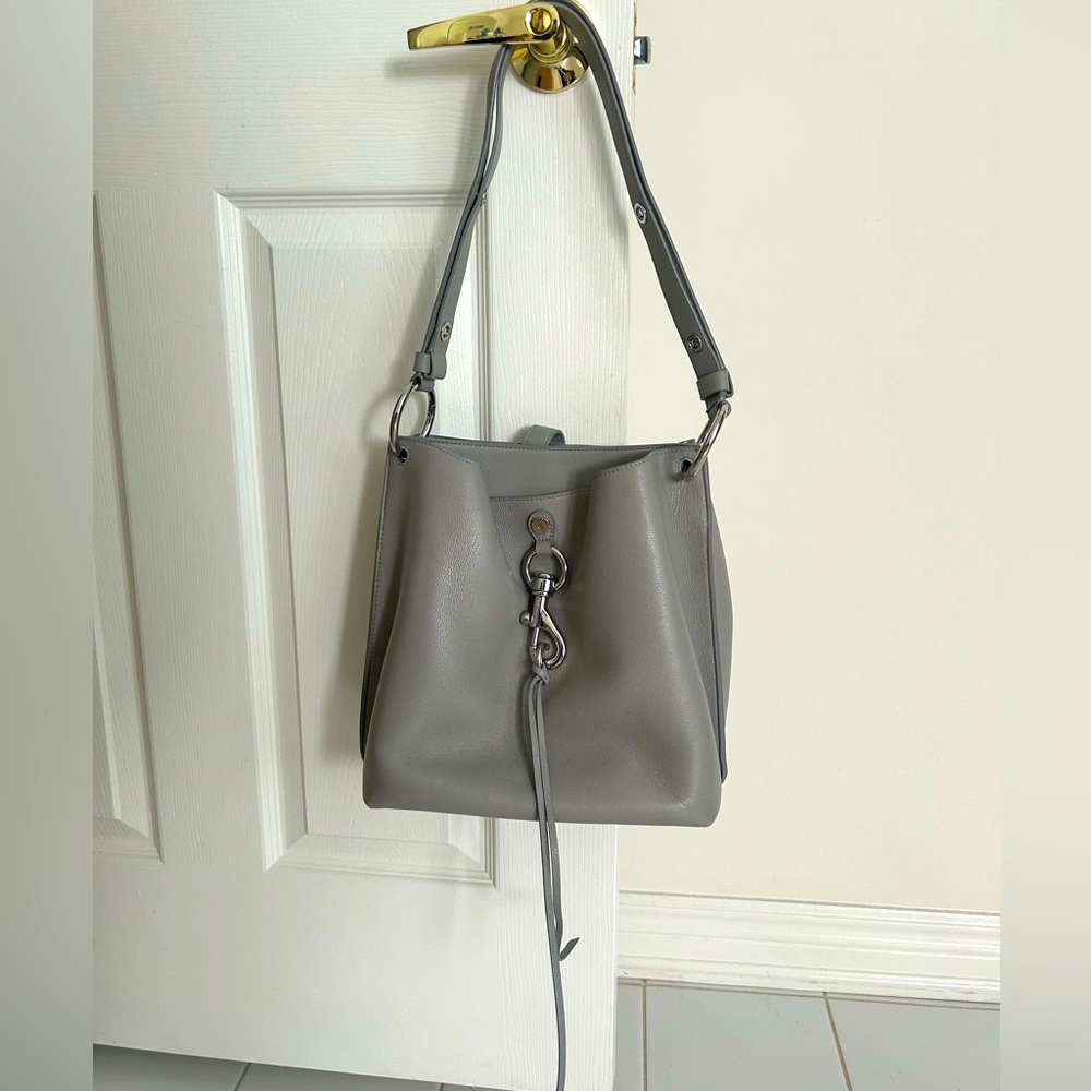 Rebecca Minkoff bag (like new)